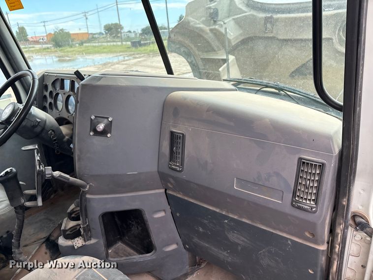 image for item EM0583 2008 Mack GU713 flatbed truck