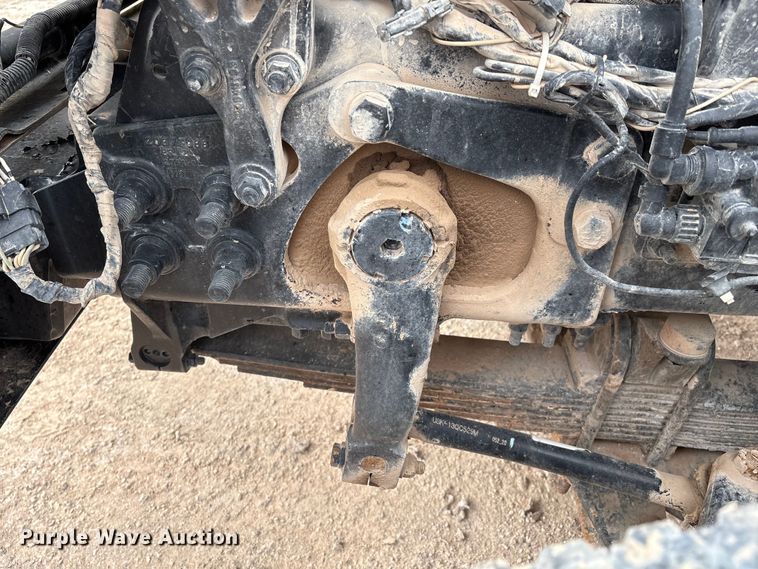 image for item EM0583 2008 Mack GU713 flatbed truck