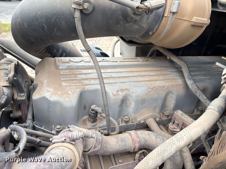 image for item EM0583 2008 Mack GU713 flatbed truck