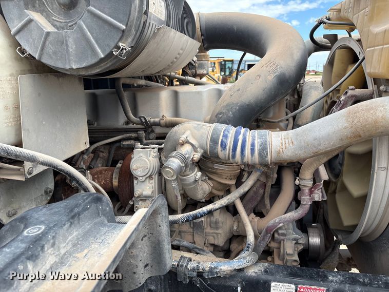 image for item EM0583 2008 Mack GU713 flatbed truck