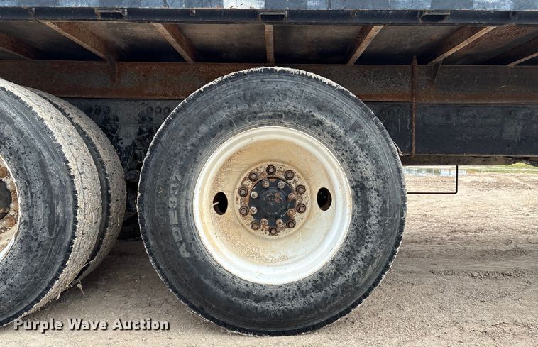 image for item EM0583 2008 Mack GU713 flatbed truck