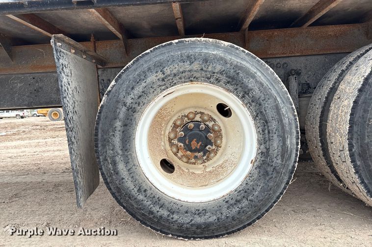 image for item EM0583 2008 Mack GU713 flatbed truck