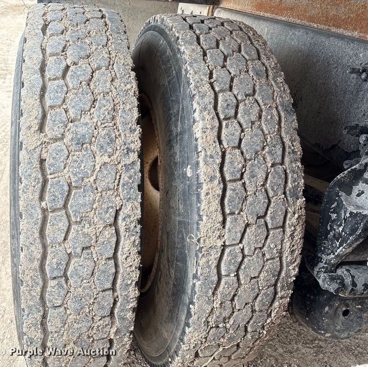 image for item EM0583 2008 Mack GU713 flatbed truck