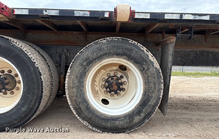 image for item EM0583 2008 Mack GU713 flatbed truck