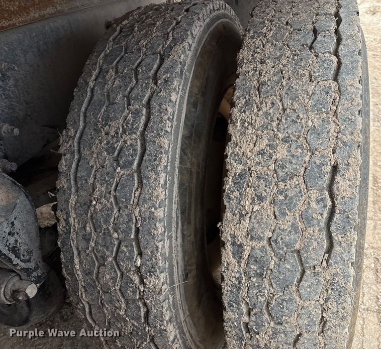 image for item EM0583 2008 Mack GU713 flatbed truck