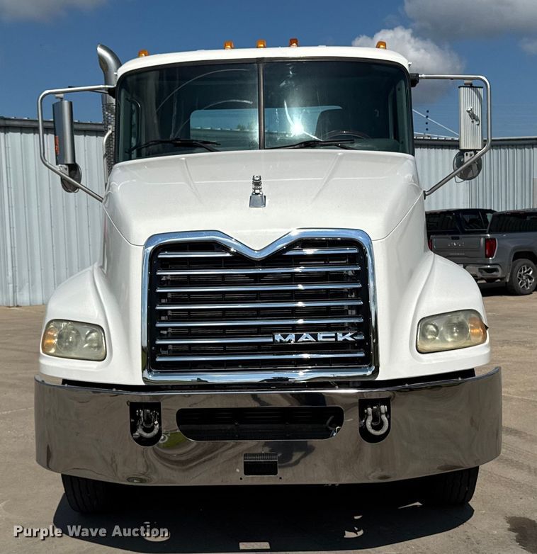 CAMIóN 2016 MACK