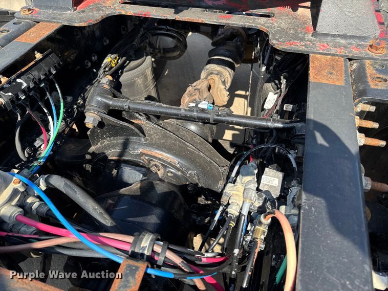 image for item EM2305 2016 Mack CXU613 semi truck