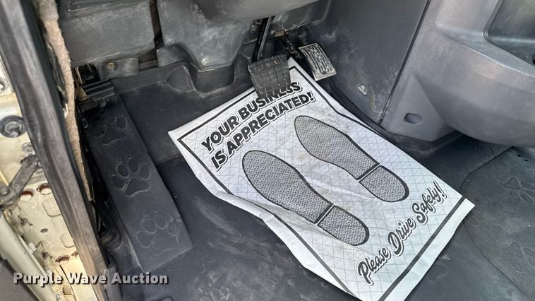 image for item EM2305 2016 Mack CXU613 semi truck