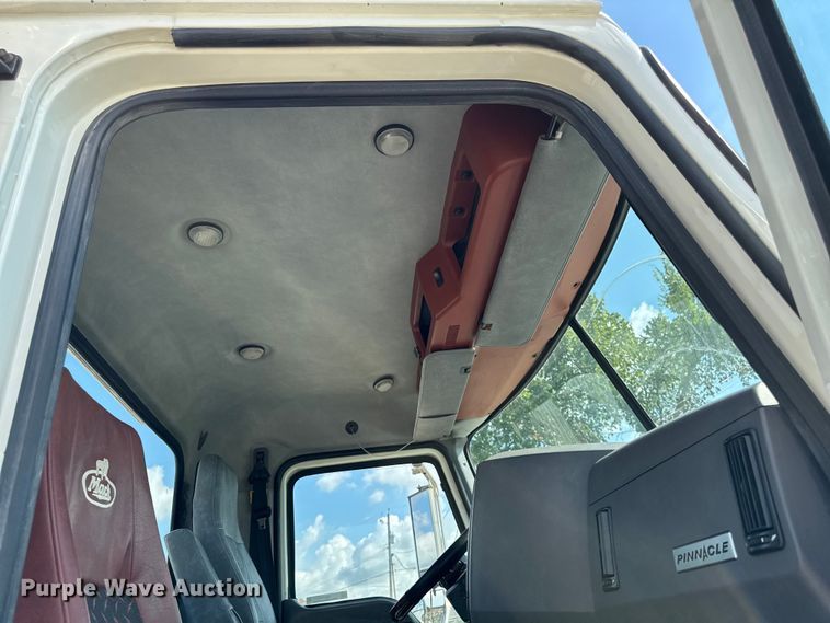 image for item EM2305 2016 Mack CXU613 semi truck