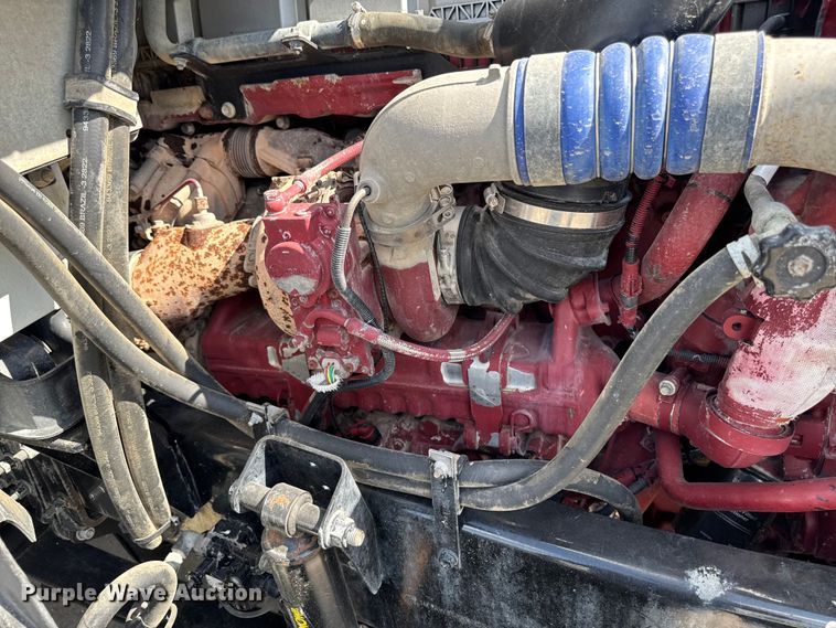 image for item EM2305 2016 Mack CXU613 semi truck