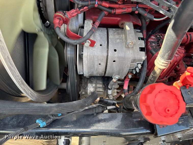 image for item EM2305 2016 Mack CXU613 semi truck