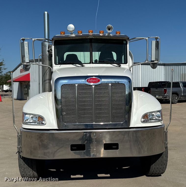 image for item EM2306 2012 Peterbilt 348 water truck