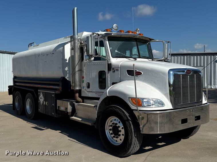 image for item EM2306 2012 Peterbilt 348 water truck