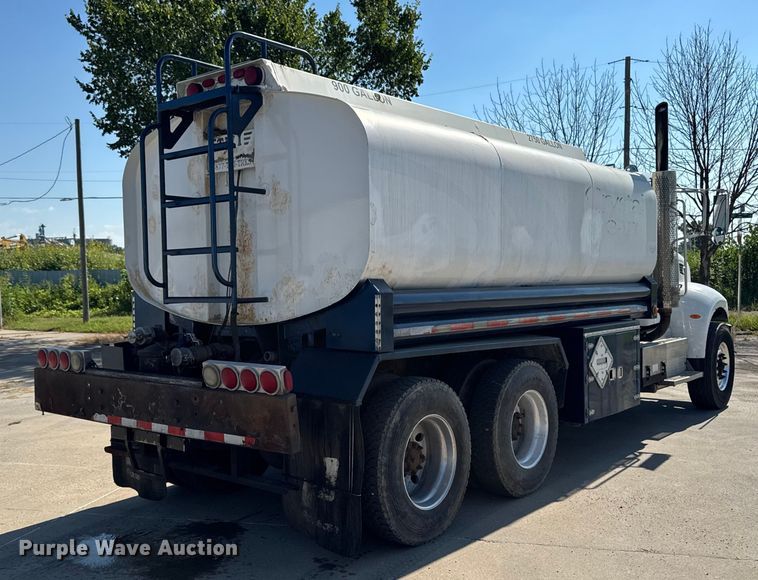 image for item EM2306 2012 Peterbilt 348 water truck