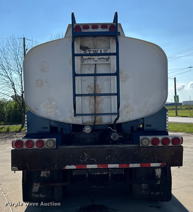 image for item EM2306 2012 Peterbilt 348 water truck