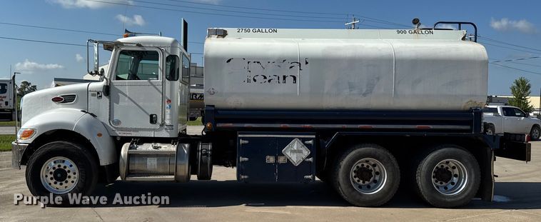 image for item EM2306 2012 Peterbilt 348 water truck