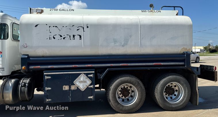 image for item EM2306 2012 Peterbilt 348 water truck