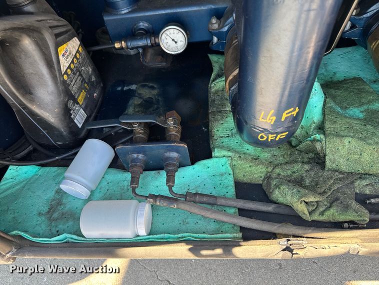 image for item EM2306 2012 Peterbilt 348 water truck