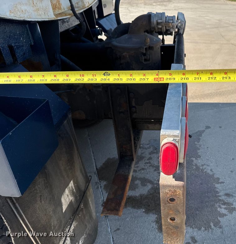 image for item EM2306 2012 Peterbilt 348 water truck