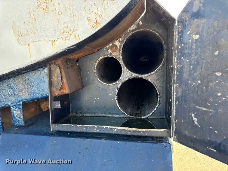 image for item EM2306 2012 Peterbilt 348 water truck