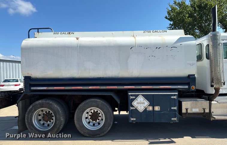 image for item EM2306 2012 Peterbilt 348 water truck