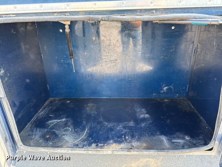 image for item EM2306 2012 Peterbilt 348 water truck