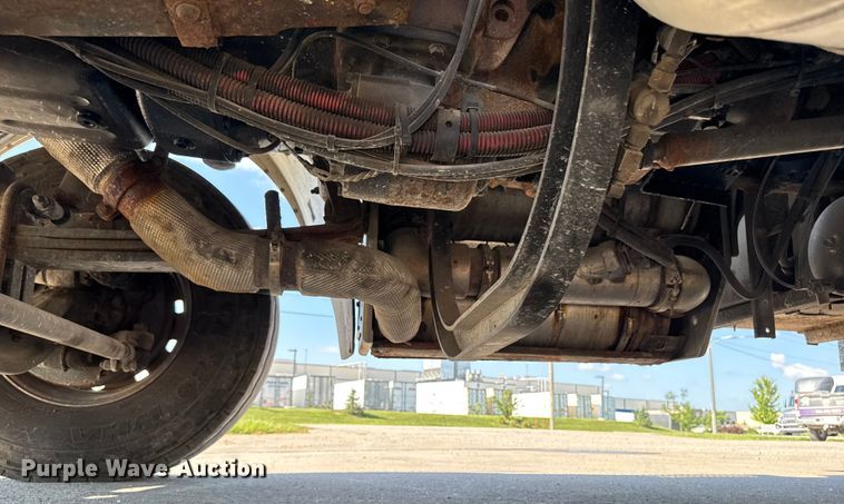 image for item EM2306 2012 Peterbilt 348 water truck