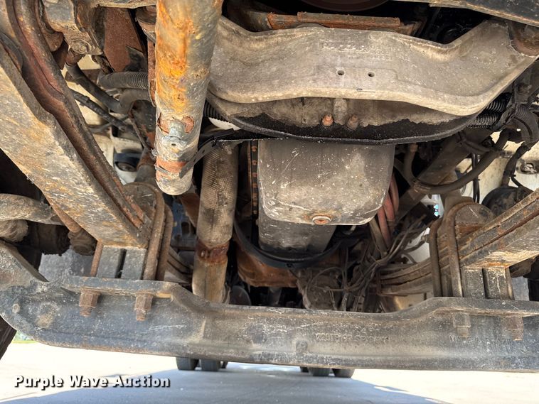 image for item EM2306 2012 Peterbilt 348 water truck