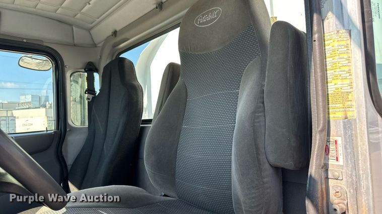 image for item EM2306 2012 Peterbilt 348 water truck