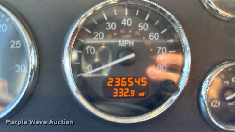 image for item EM2306 2012 Peterbilt 348 water truck