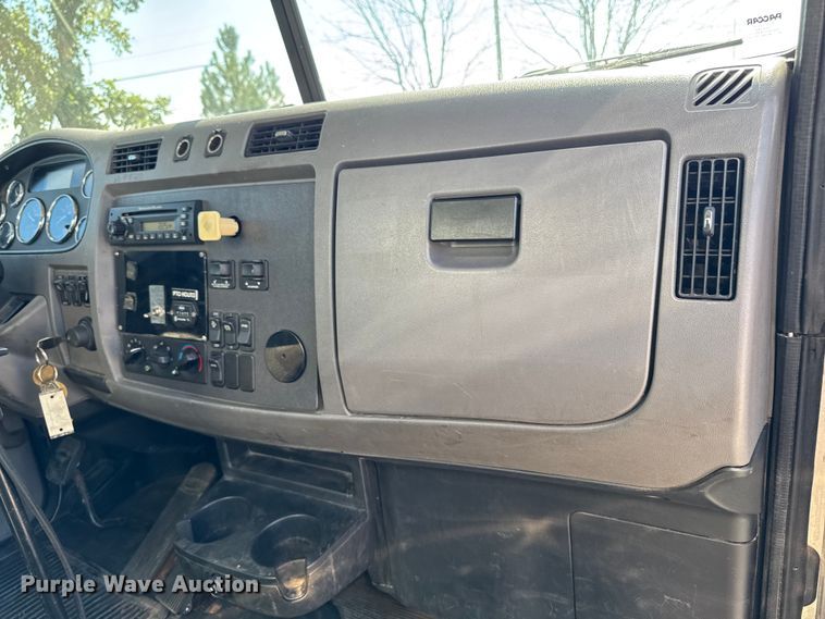 image for item EM2306 2012 Peterbilt 348 water truck