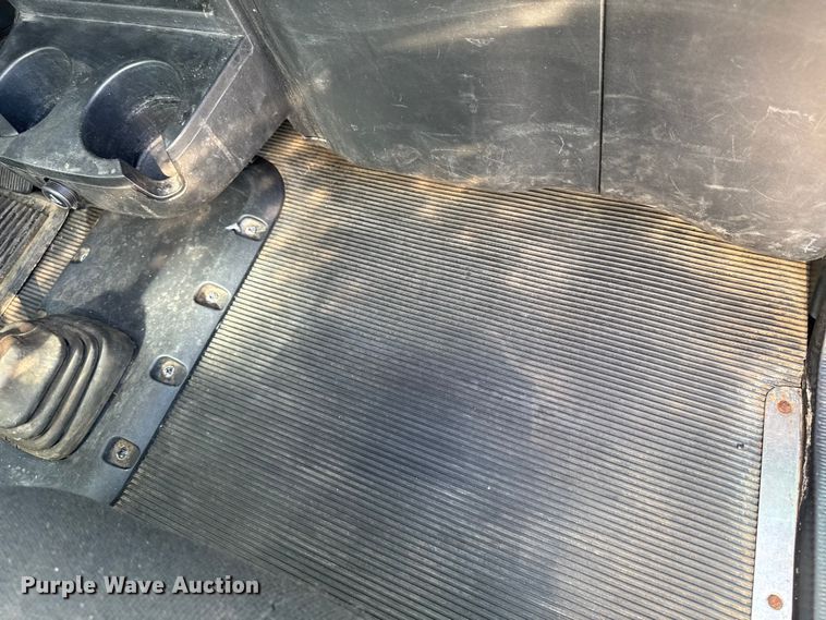 image for item EM2306 2012 Peterbilt 348 water truck