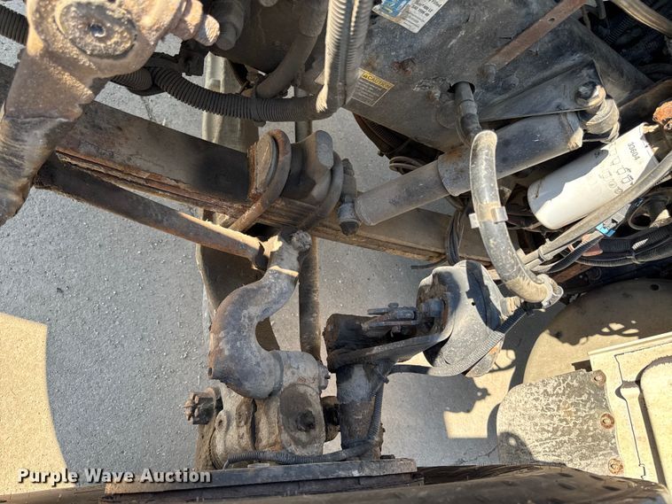 image for item EM2306 2012 Peterbilt 348 water truck