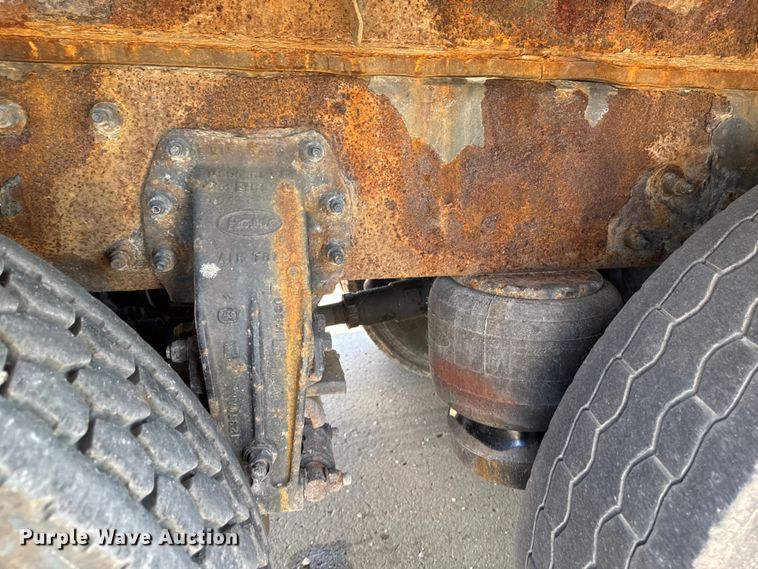 image for item EM2306 2012 Peterbilt 348 water truck