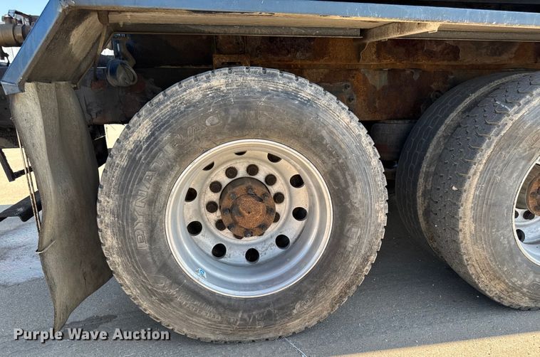 image for item EM2306 2012 Peterbilt 348 water truck