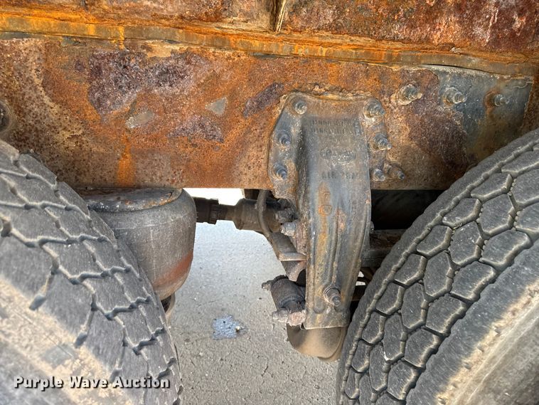 image for item EM2306 2012 Peterbilt 348 water truck