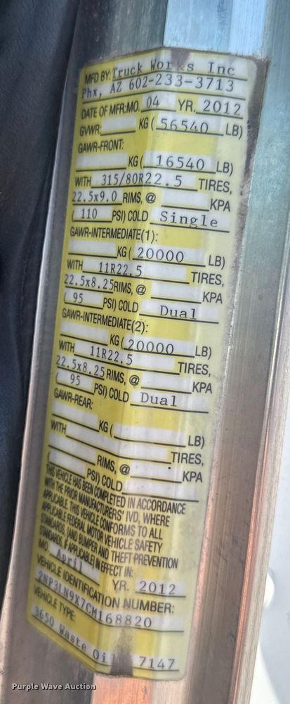 image for item EM2306 2012 Peterbilt 348 water truck