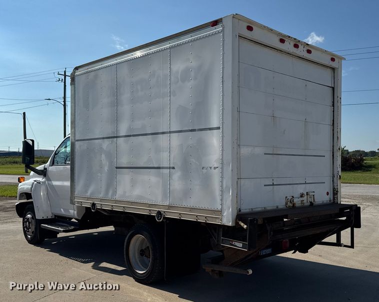 image for item EM2307 2006 Chevrolet C4500 box truck