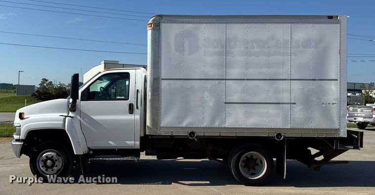 image for item EM2307 2006 Chevrolet C4500 box truck