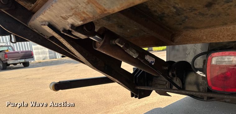 image for item EM2307 2006 Chevrolet C4500 box truck