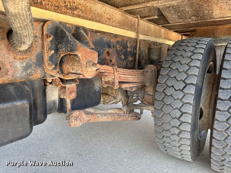 image for item EM2307 2006 Chevrolet C4500 box truck