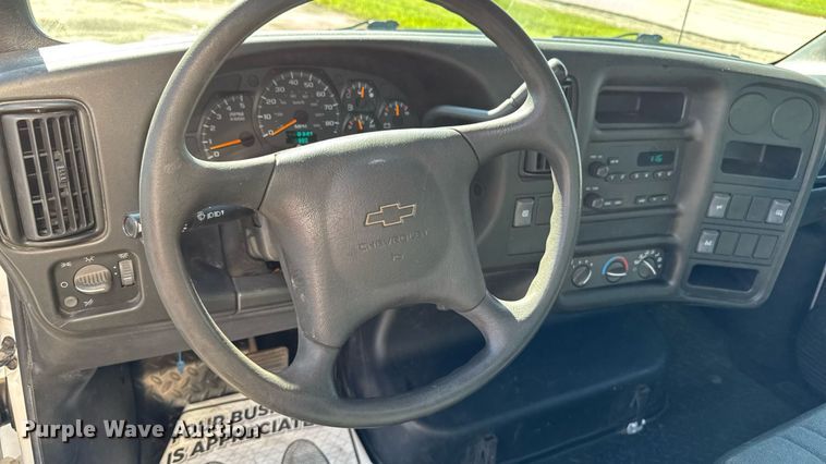 image for item EM2307 2006 Chevrolet C4500 box truck