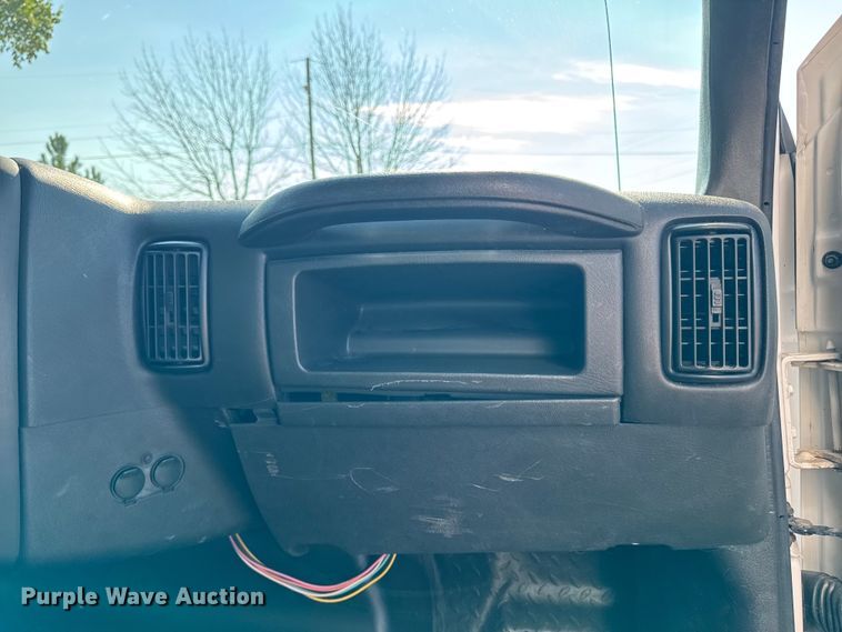 image for item EM2307 2006 Chevrolet C4500 box truck