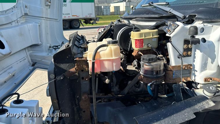 image for item EM2307 2006 Chevrolet C4500 box truck