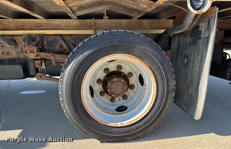 image for item EM2307 2006 Chevrolet C4500 box truck