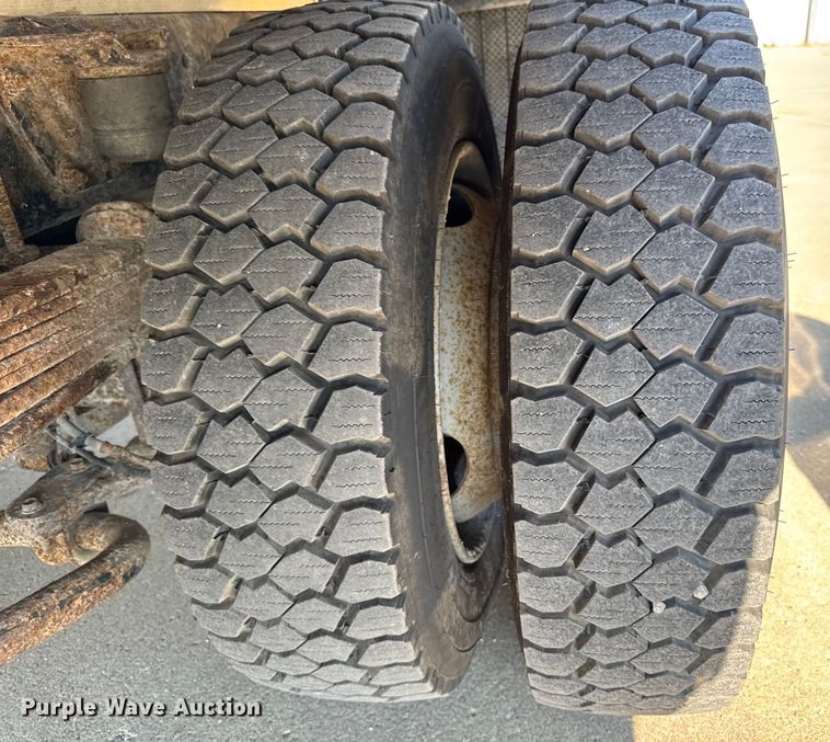 image for item EM2307 2006 Chevrolet C4500 box truck