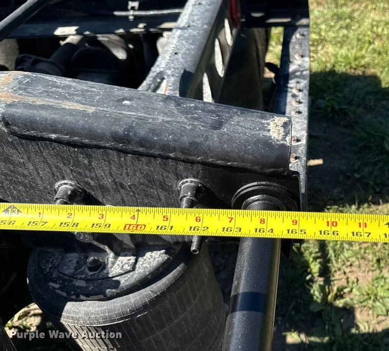 image for item EM2322 2016 International RF027 semi truck