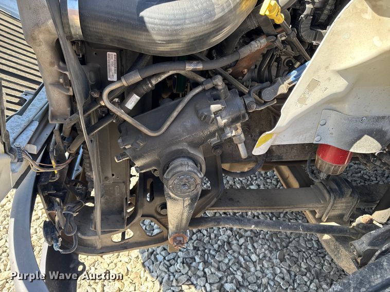 image for item EM2322 2016 International RF027 semi truck