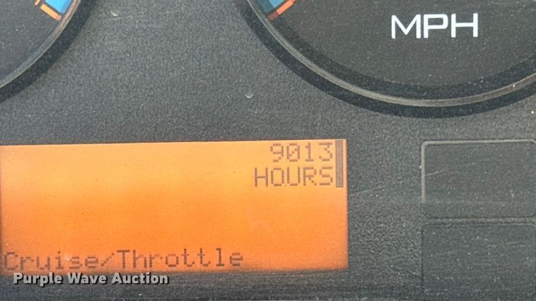 image for item EM2322 2016 International RF027 semi truck