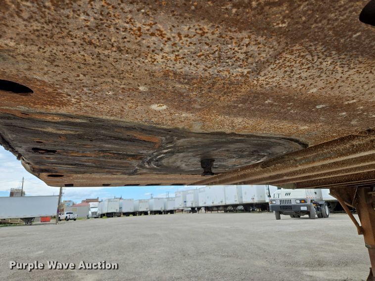 image for item EM7360 1997 Utility Trailer Manufacturer dry van trailer